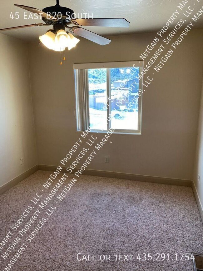 Building Photo - 45 E 820 S