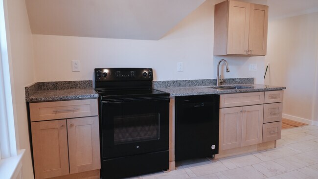 Kitchen - 22 Villa Ave