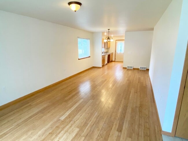 Building Photo - 2-Bedroom, 1-Bath Ranch Style Home - ADA Compliant, Hardwood Floors, & Fenced-In Yard