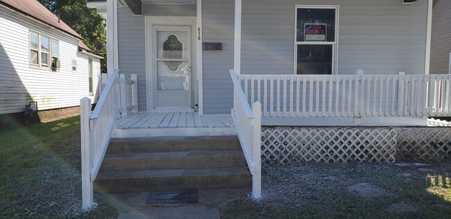 Building Photo - 515 W Franklin St