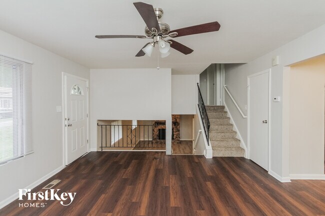 Foto del edificio - 5144 Oakwood Ct