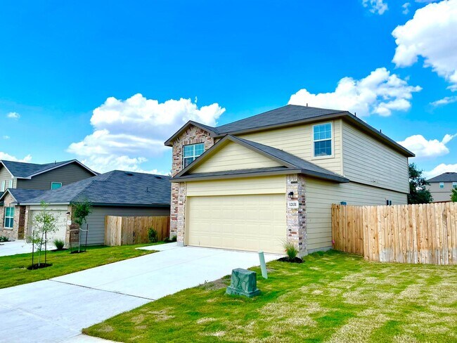 Building Photo - 12126 Old Onyx
