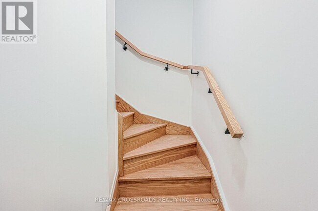 Photo du bâtiment - 8 Steckley House Ln