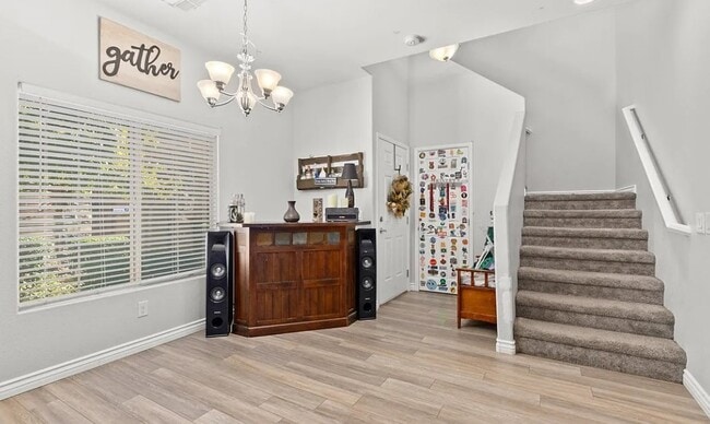 Building Photo - 9494 Alma Ridge Ave