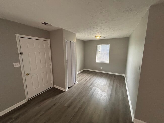 Building Photo - 728 Gatehouse Pl