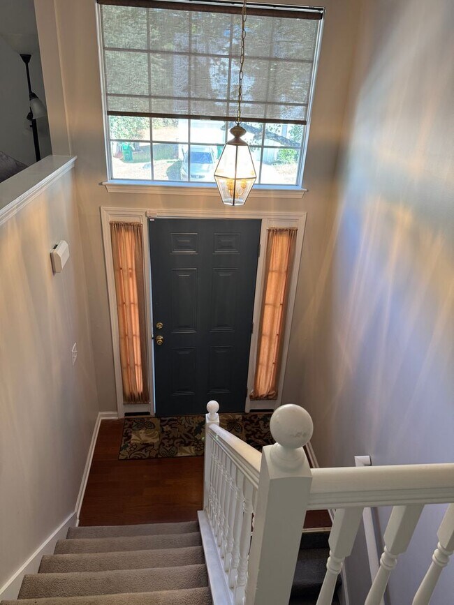 Foto del edificio - Beautiful 3 Bedroom 2 Bath Home Close to I...