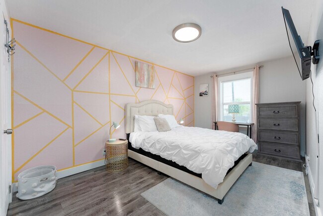 Foto del edificio - 1116 Morgan Ave