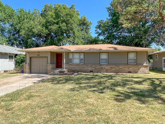 Building Photo - 510 W Pittsburg Pl