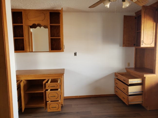 Building Photo - 1900 W Rte 66 Blvd