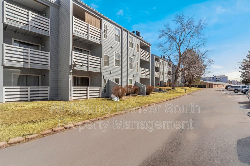 3141 S Tamarac Dr, Denver, CO 80231 Condo for Rent in Denver, CO