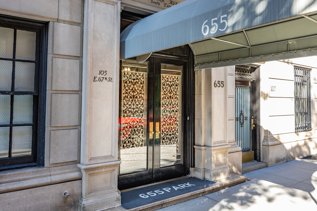 Building Photo - 655 Park Ave