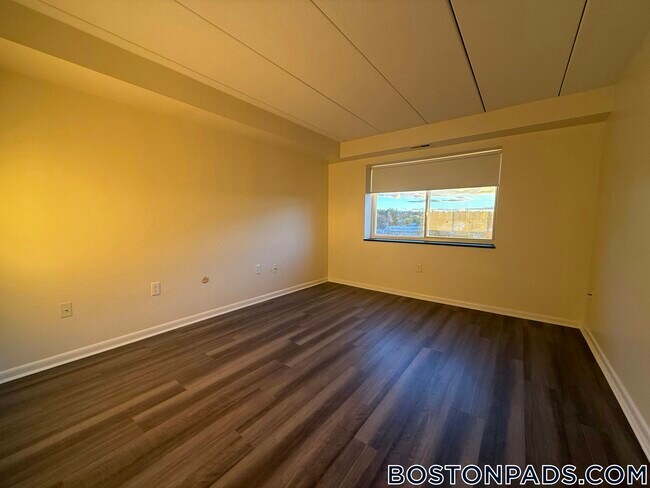 Foto del edificio - 51 Hill Rd