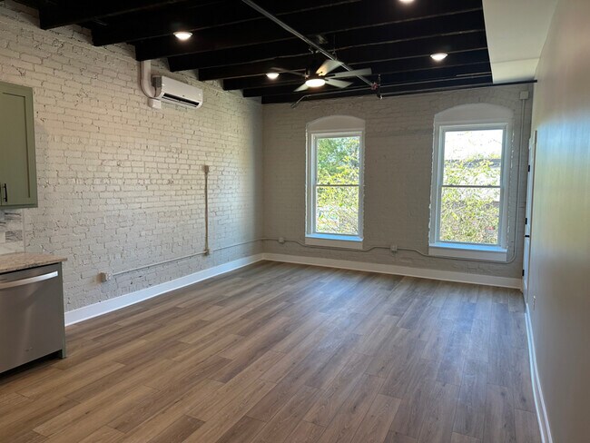 Foto del edificio - 104 S 4th St