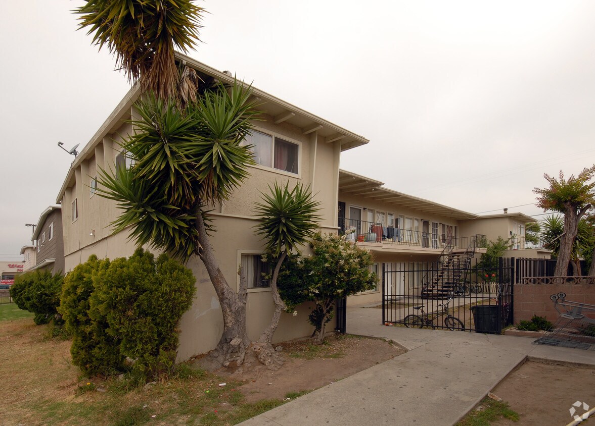 1627 Lomita Blvd, Los Angeles, CA 90710 Apartments in Los Angeles, CA