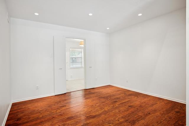 Foto del edificio - 11400 Park Central Pl