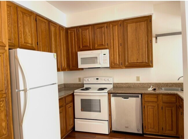 Building Photo - 2209 S Braeswood Blvd