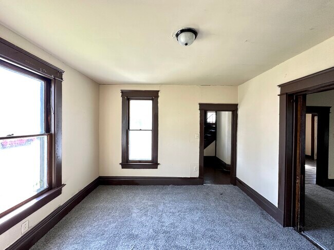 Foto del edificio - 413 Bartram Ave