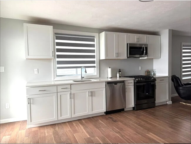 Building Photo - 1093 Nantasket Ave