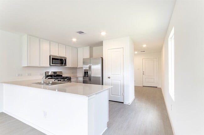 Building Photo - 31342 Black Cherry St