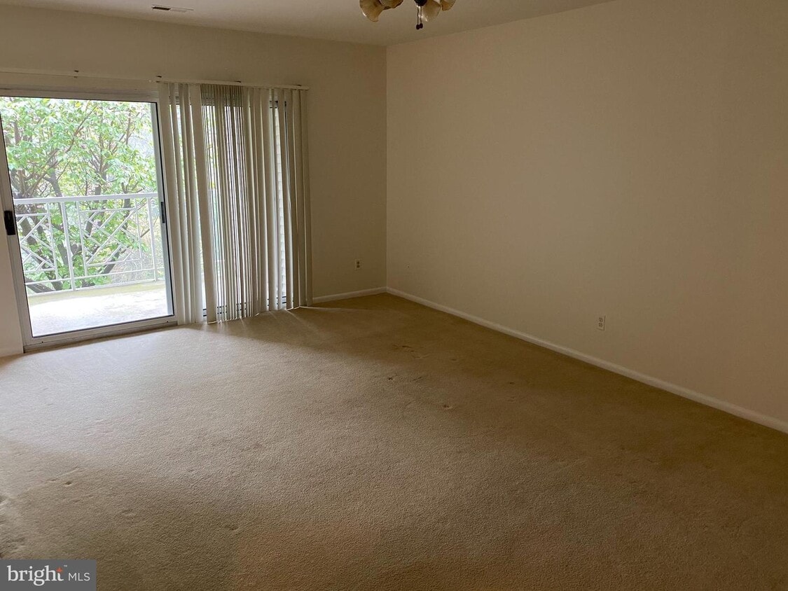 5 Lough Mask Ct Unit 202, Timonium, MD 21093 Apartment for Rent in