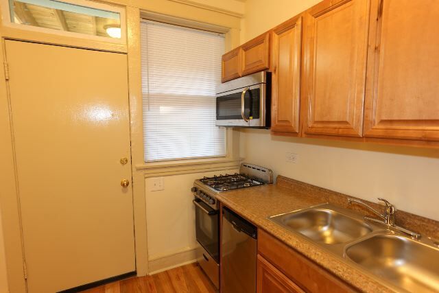 Foto del edificio - 4710 N Racine Ave