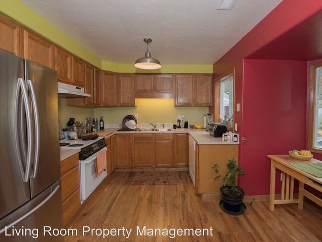 Building Photo - 4721 NE 79th Ave