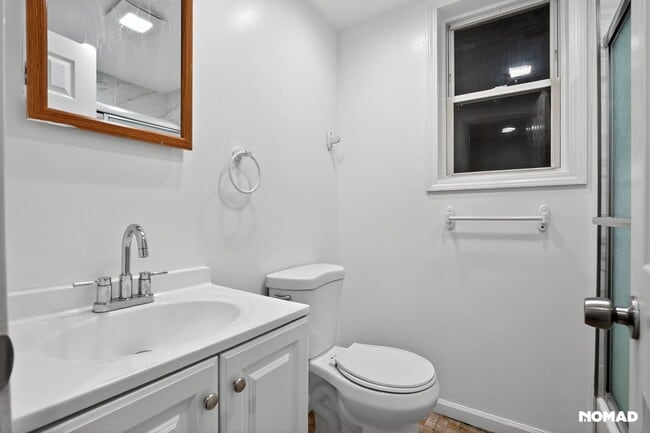 Foto del edificio - 2332 S Marshall Blvd