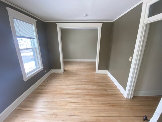 Foto del edificio - 2107-2107 E 5th St