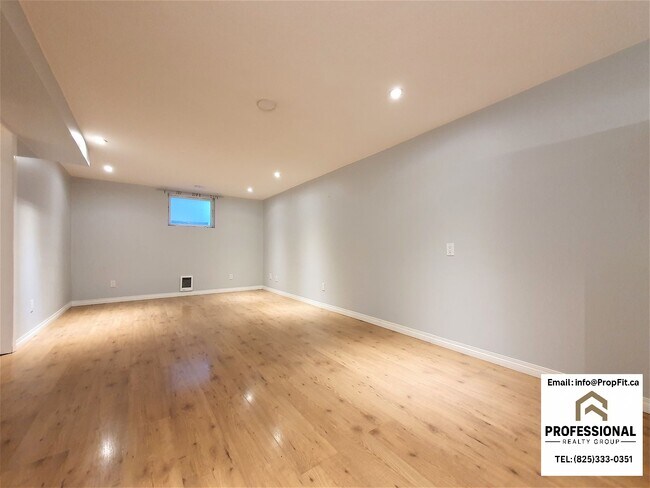 Photo du bâtiment - 10455 159 St NW