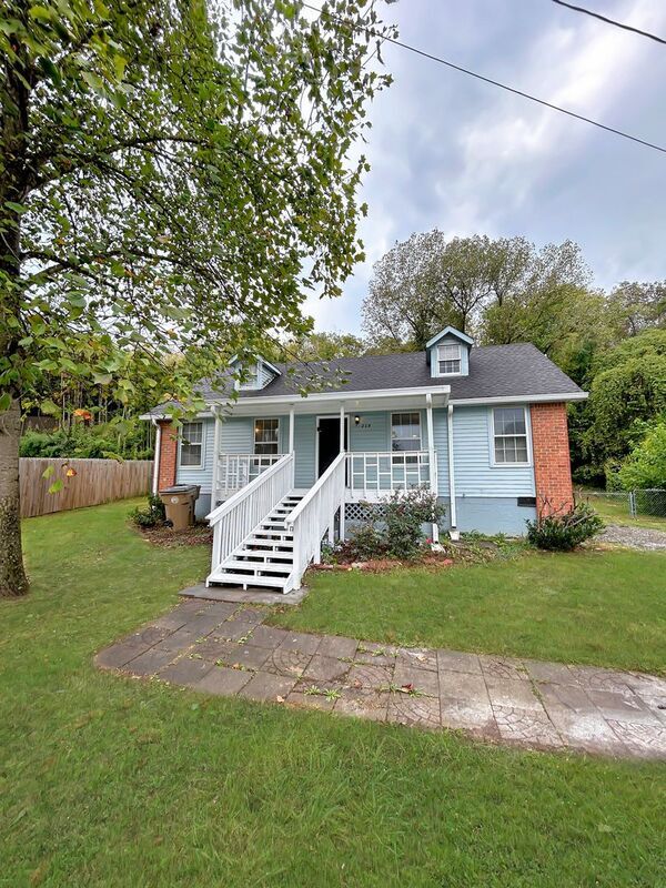 Foto del edificio - 208 Glenrose Ct