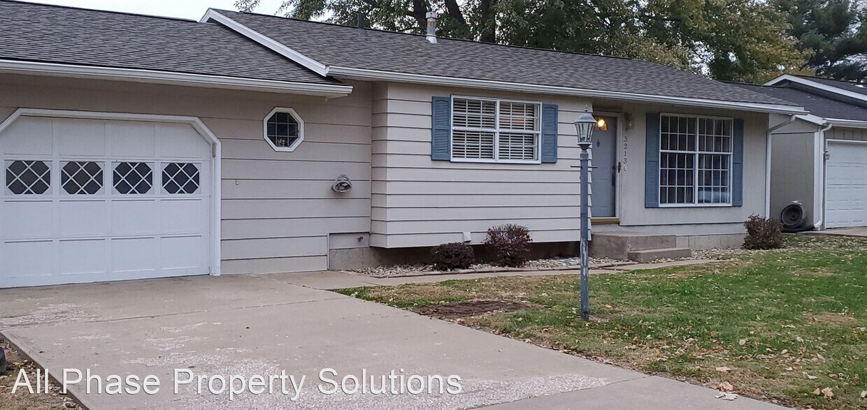 Primary Photo - 2 br, 1 bath House - 3213 Harrison St.