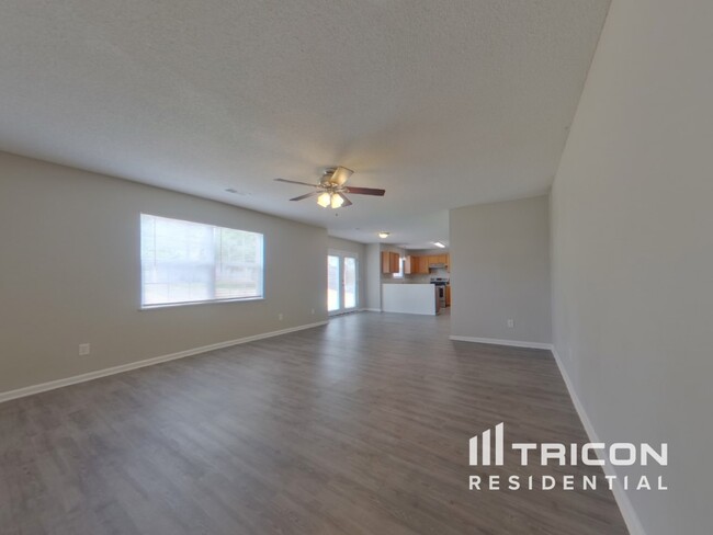 Foto del edificio - 672 Thornhill Dr