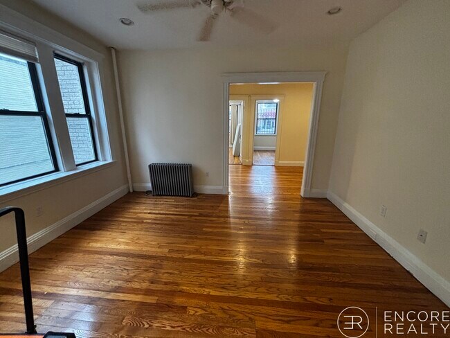 Foto del edificio - 240 Kelton St