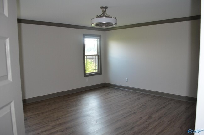 Building Photo - 27300 Miller Ln