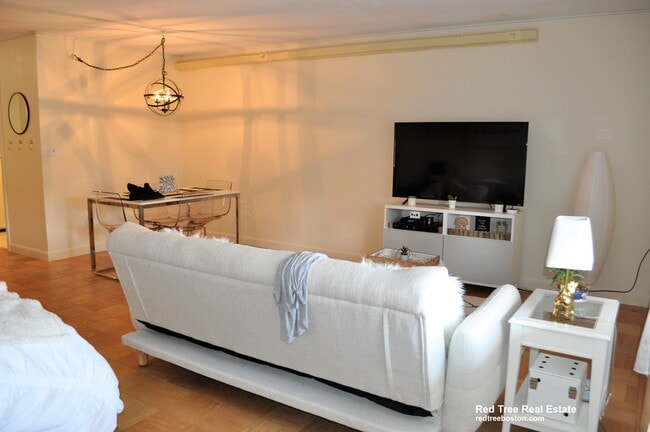 Photo - 101 Monmouth St Apartment