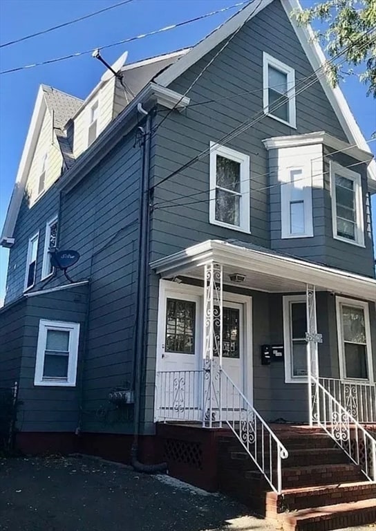 Building Photo - 58 Walnut St
