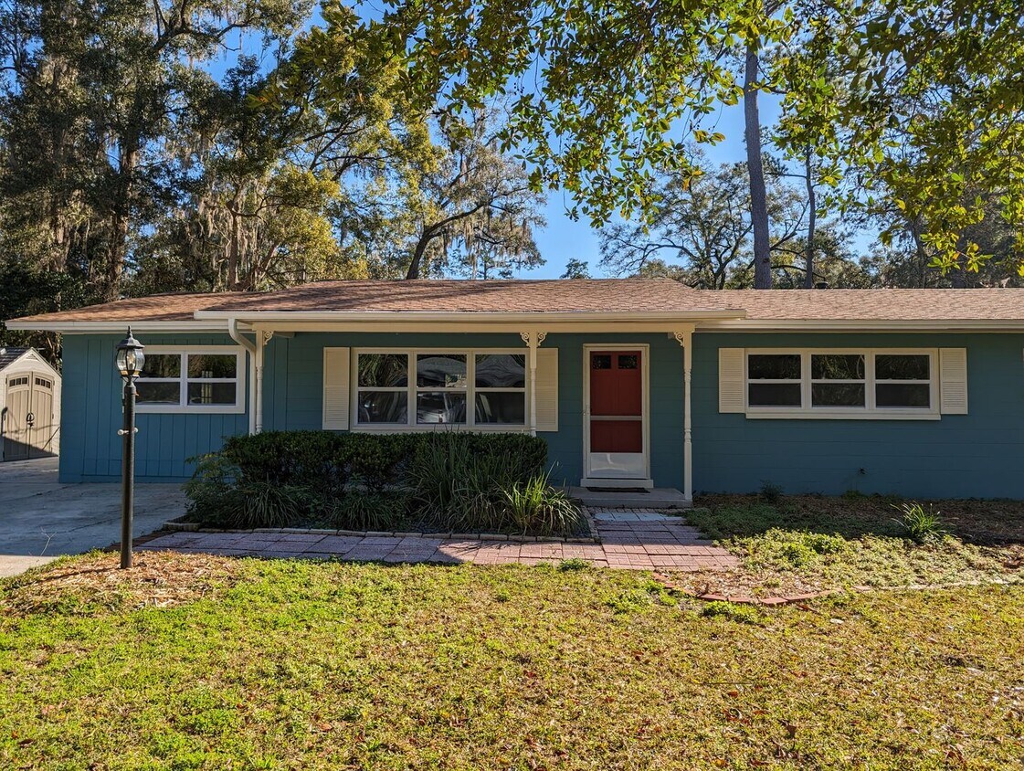Foto principal - 531 NW 52nd Ter