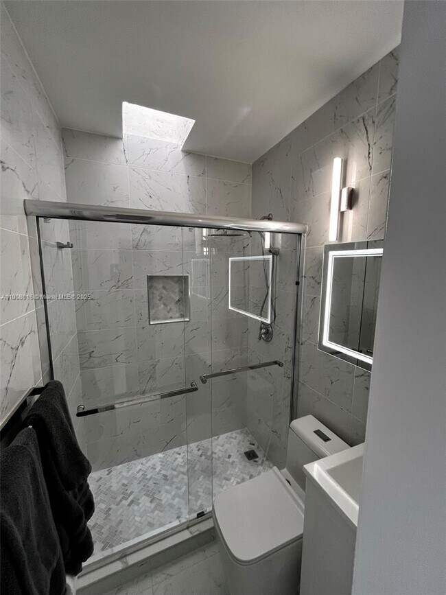 Foto del edificio - 1455 Michigan Ave