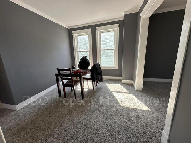 Foto del edificio - 128 Dove St