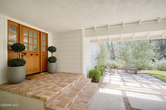 Building Photo - 1292 Brookview Ave