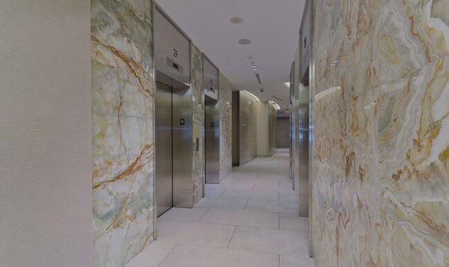 Building Photo - Beautiful Suite at the Heart of Yonge and ...