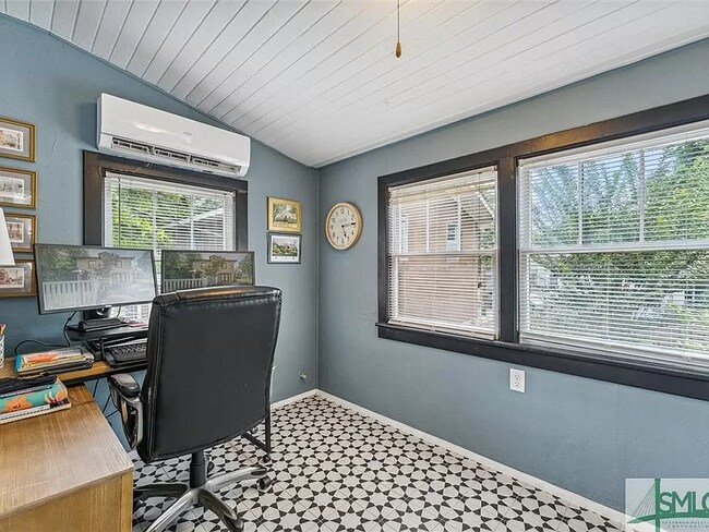 Building Photo - 312 Lawton Ave