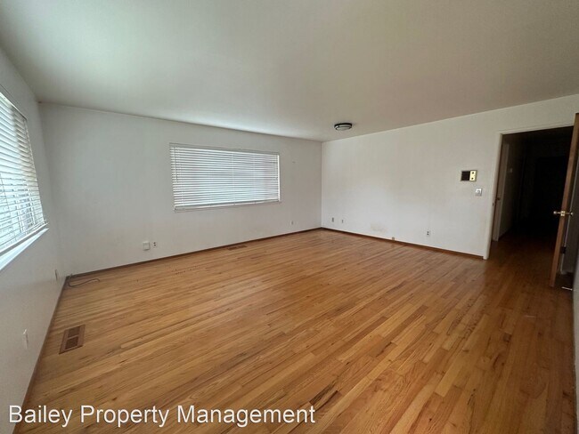 Foto del edificio - 3 br, 2 bath House - 21 Karen Drive