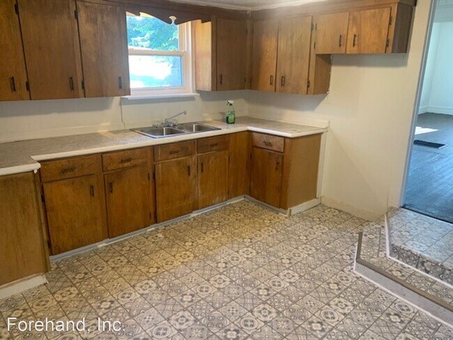 Building Photo - 2 br, 1 bath House - 425 PATRICK STREET