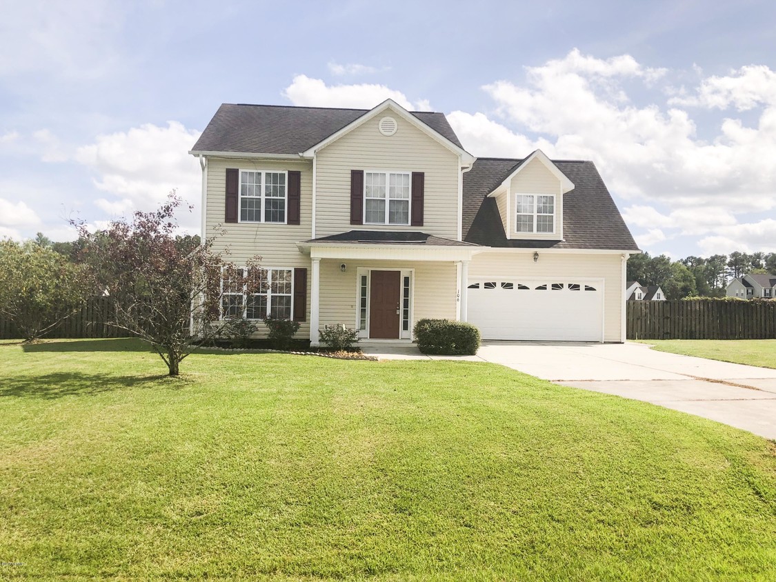 Primary Photo - 106 Spring Leaf Ln