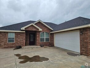 Building Photo - 2214 Boxwood Cir