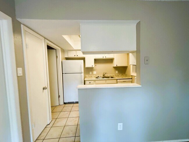 Foto del edificio - 9012 Vogue