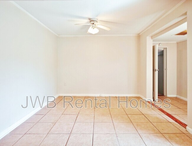 Building Photo - 9216 Wilton Ave W