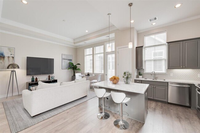 Foto del edificio - 2103 Naomi St