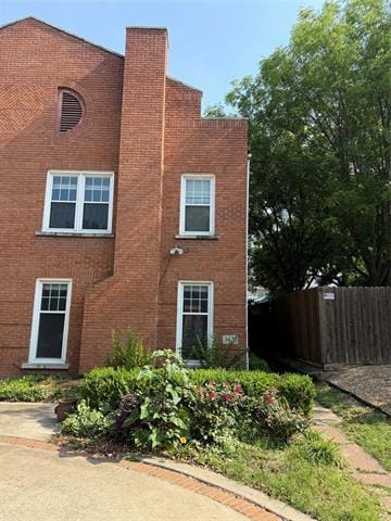 Building Photo - 3420 Binkley Ave